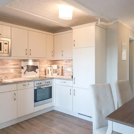 Haubarg Ossenhoff Haubarg Ossenhoff Kohstall * 塔廷格