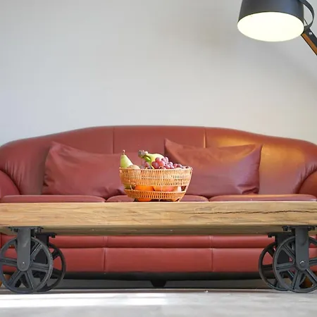 Haubarg Ossenhoff Haubarg Ossenhoff Kohstall * Tating